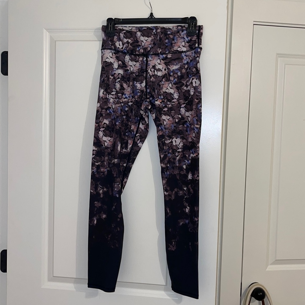 Gaiam leggings 7/8 purple and black
